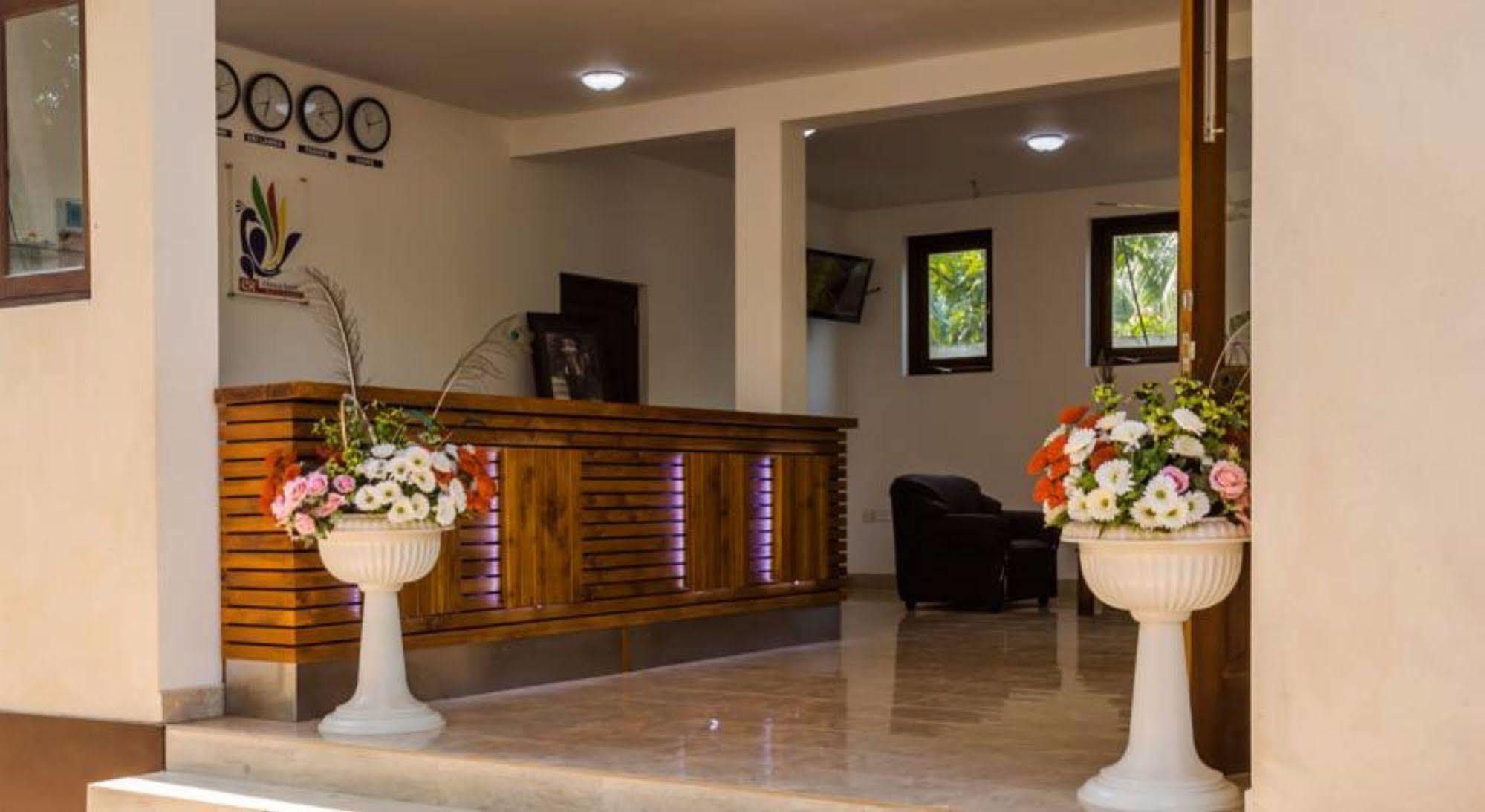 Hotel Chenra Kataragama Esterno foto